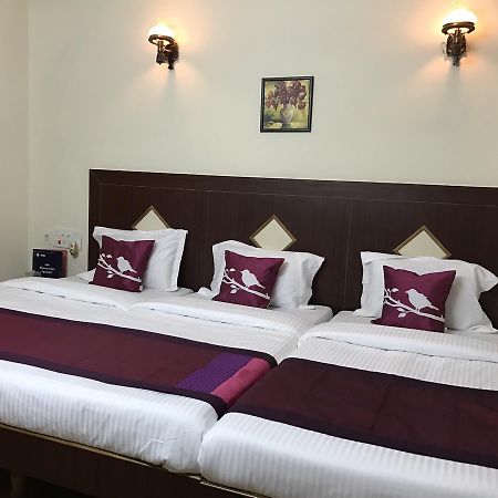 Akg Lodge Kanchipuram Ngoại thất bức ảnh